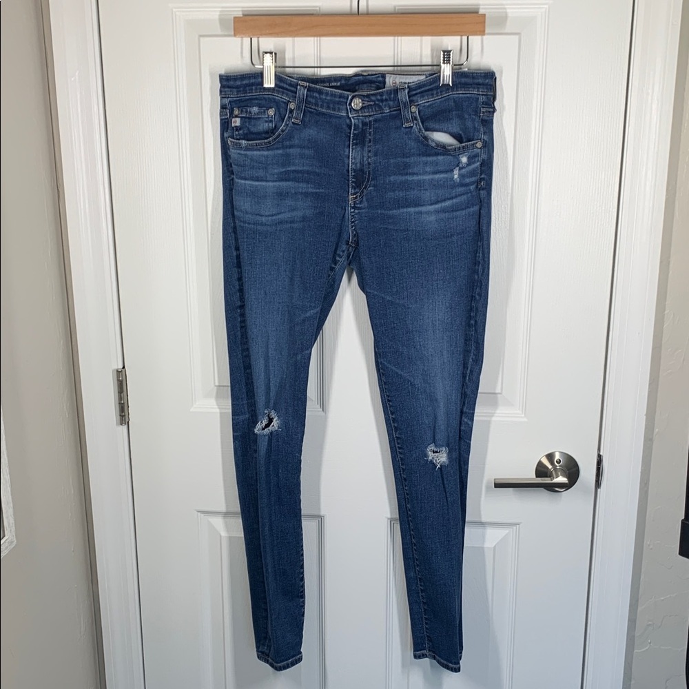 AG Adriano Goldschmied The legging ankle distressed jeans size 31R